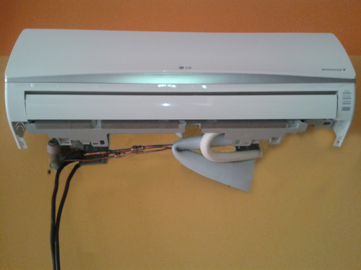 montaz-klimatizace-lg-libero-e-pripojene-potrubi